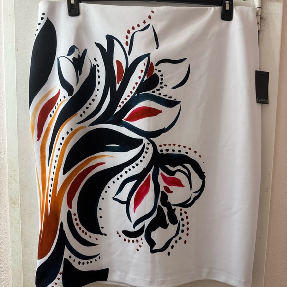 Eloquii Floral Print white w/ multiple colors Print Skirt - Picture 3 of 8